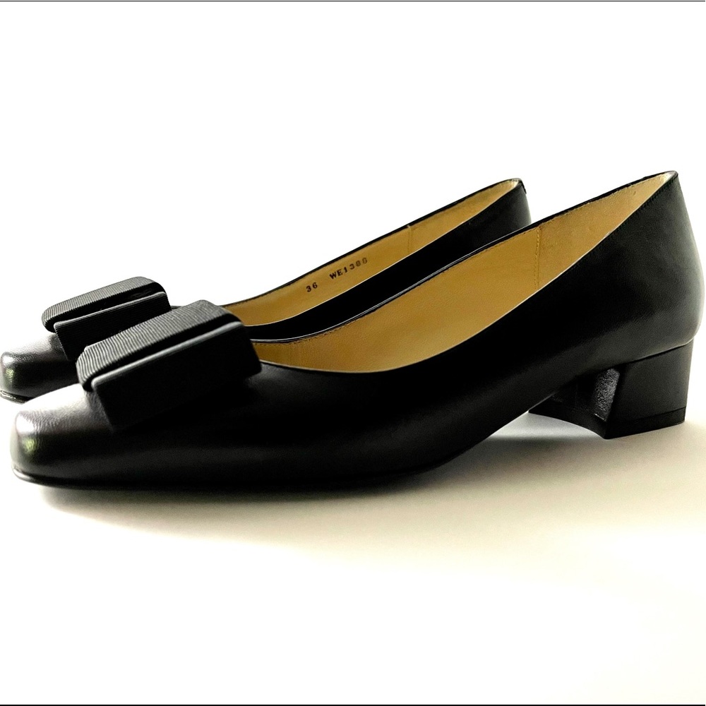 Bruno Magli Black Calfskin Low Heel Bow Domicella Pump